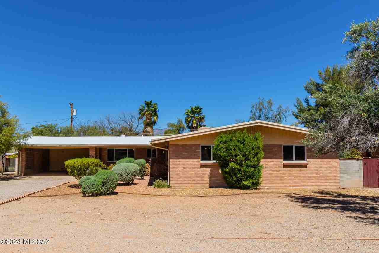 5255 E Baker St, Tucson, AZ 85711 3 Bedroom House for 1,950/month Zumper