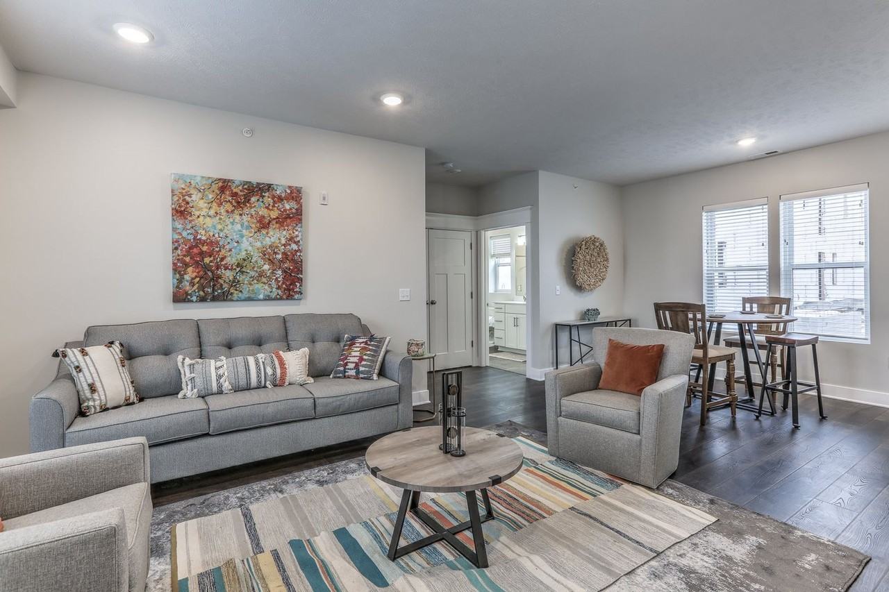 Coventry Pointe - Photo 6 of 50