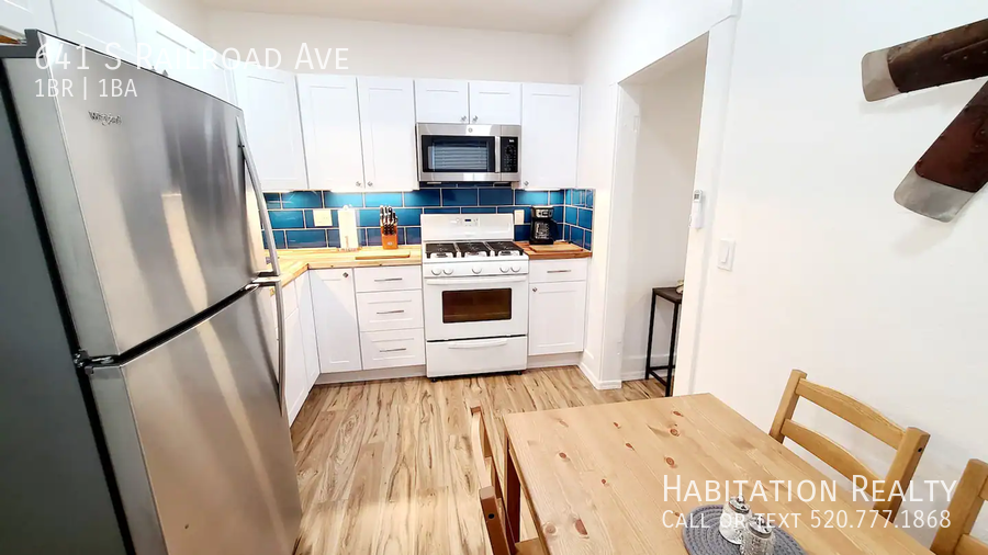 641 S Railroad Ave - Photo 2 of 16