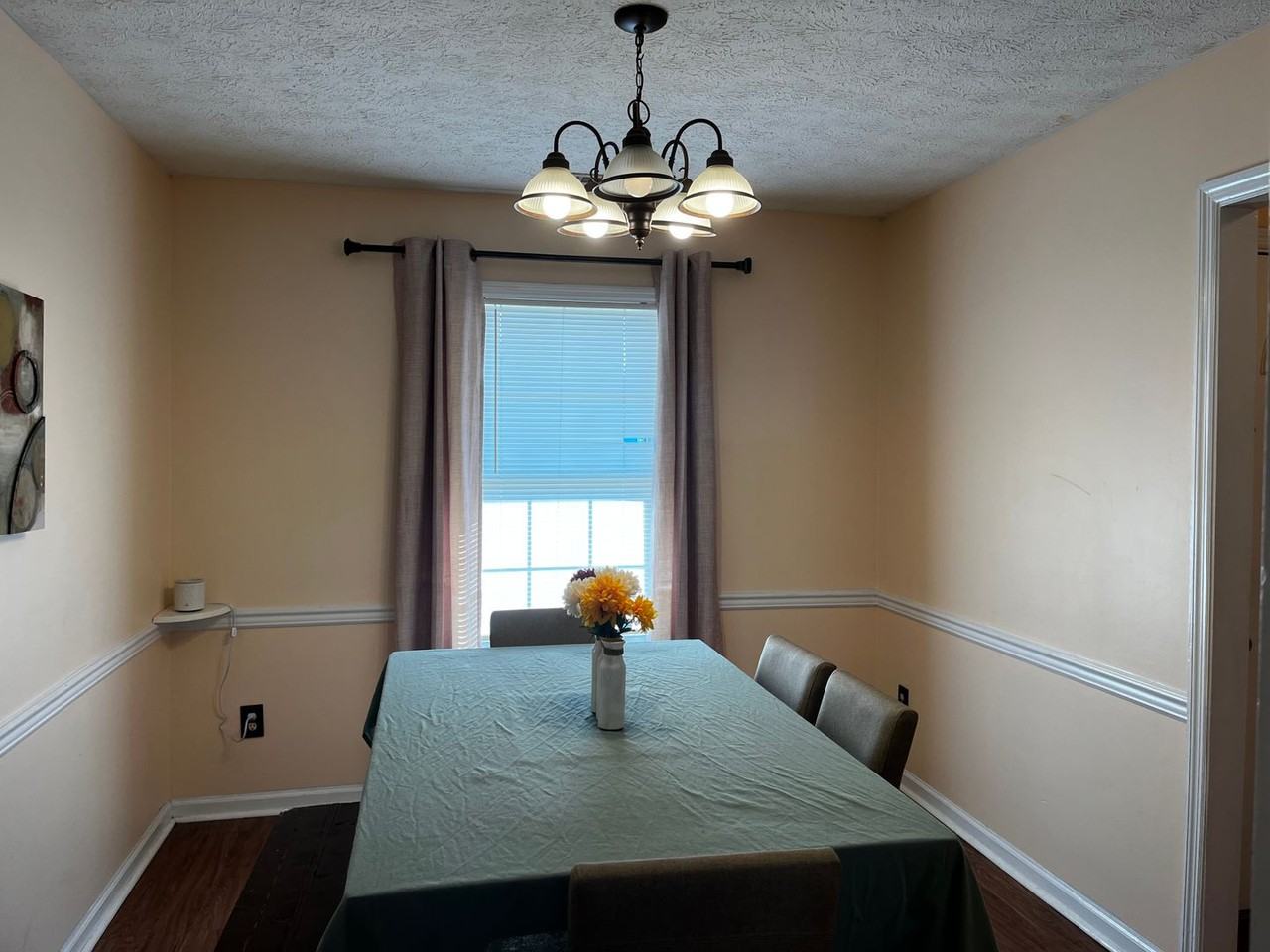 1109 Litewood Ct - Photo 3 of 24