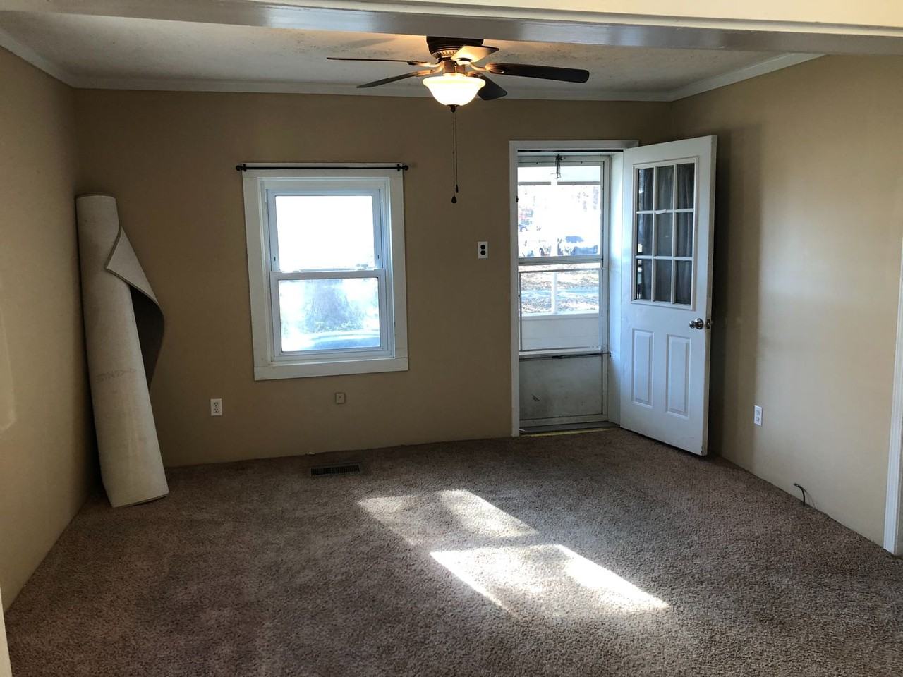 710 Forrest St - Photo 3 of 12