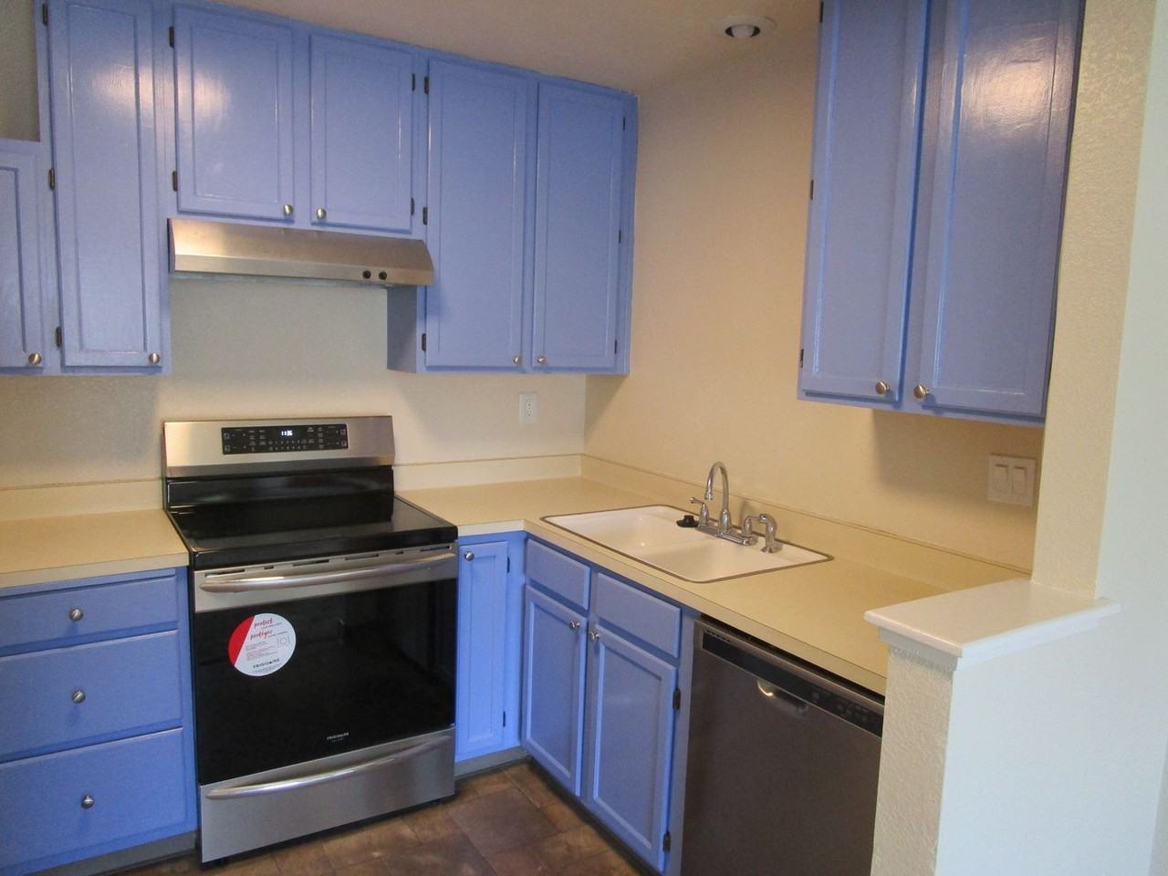 151 Glenwood - Photo 6 of 24
