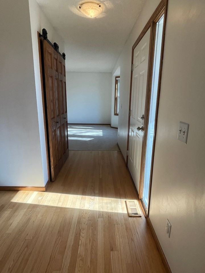 18857 Englewood Cir - Photo 2 of 24