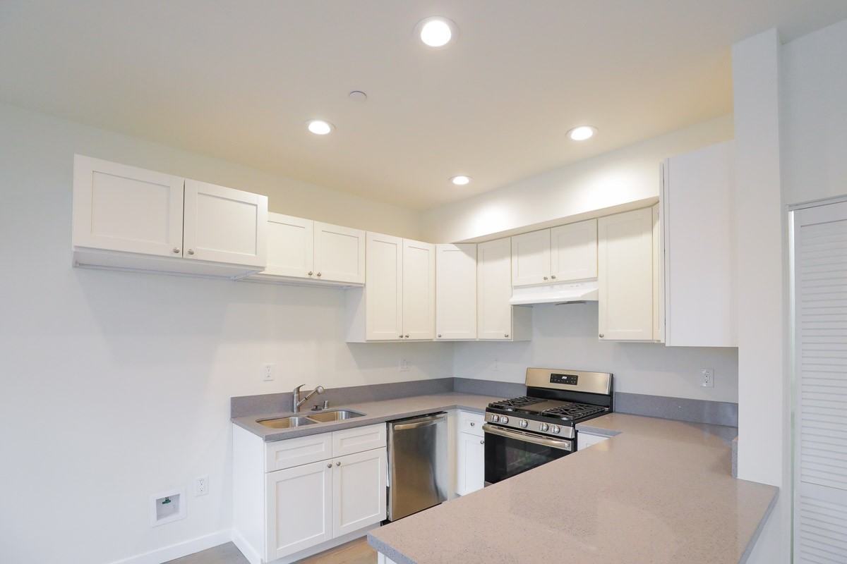 2820 1/2 S Cloverdale Ave #1 - Photo 6 of 8
