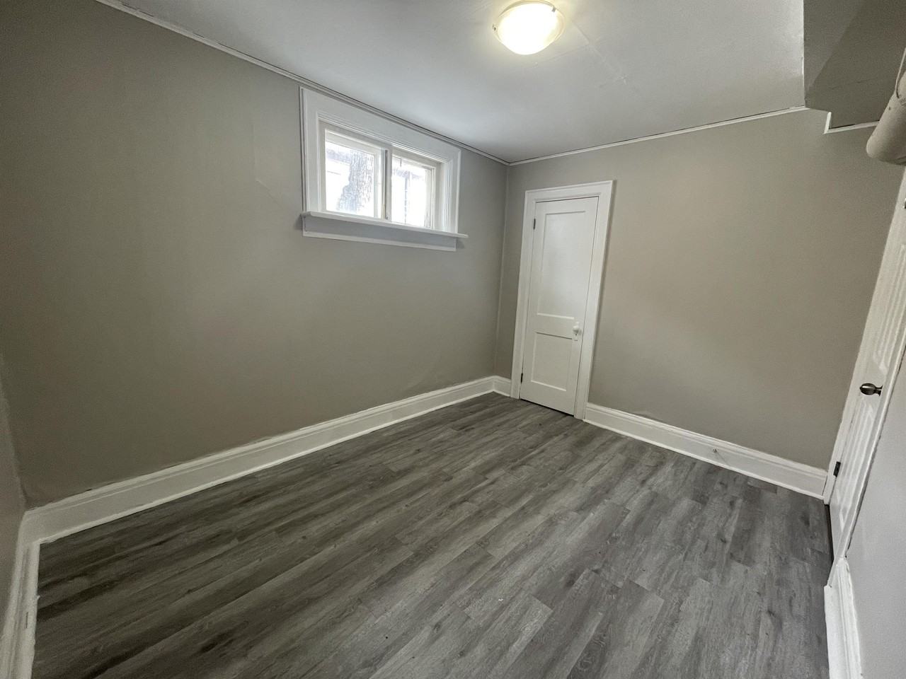 40 Montgomery Ave #1 - Photo 2 of 5