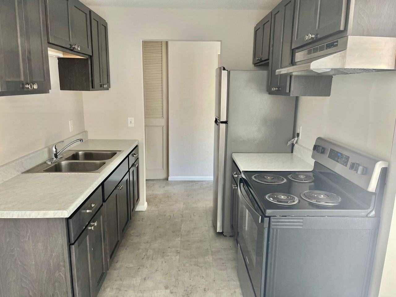 5301 Chicago - Photo 4 of 13