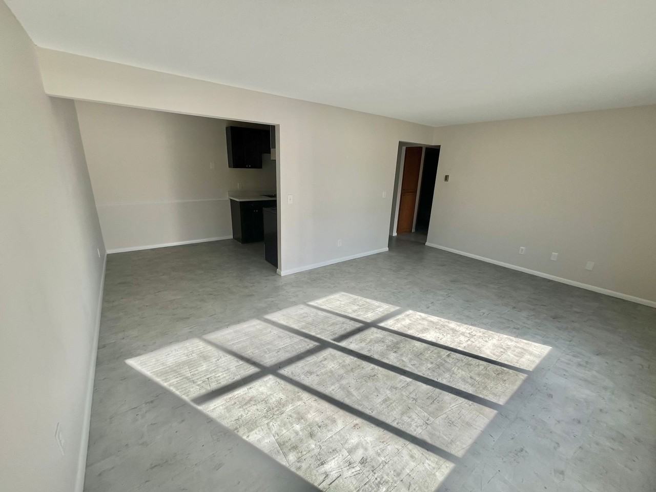 5301 Chicago - Photo 7 of 13