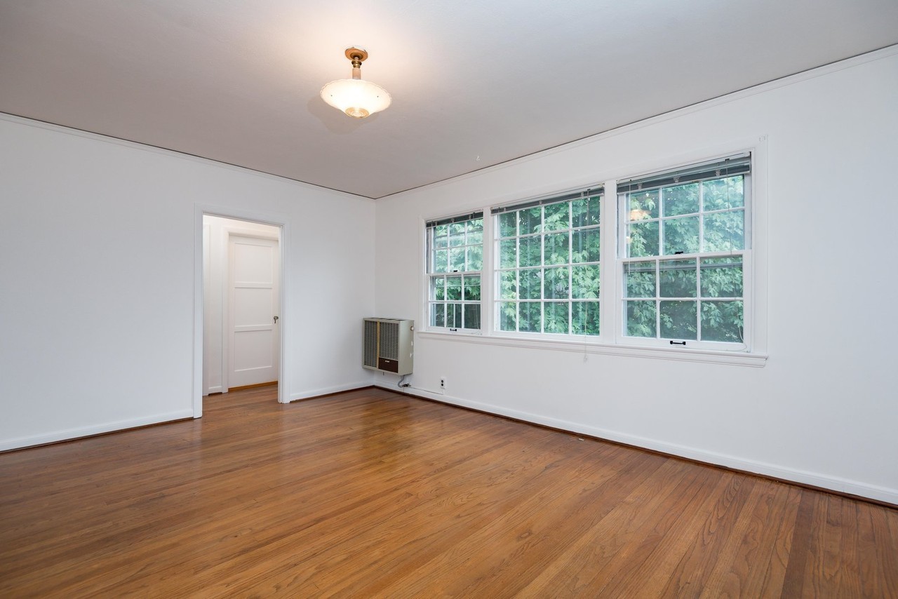 5500 Ne Sandycrest Ter #3 - Photo 7 of 22