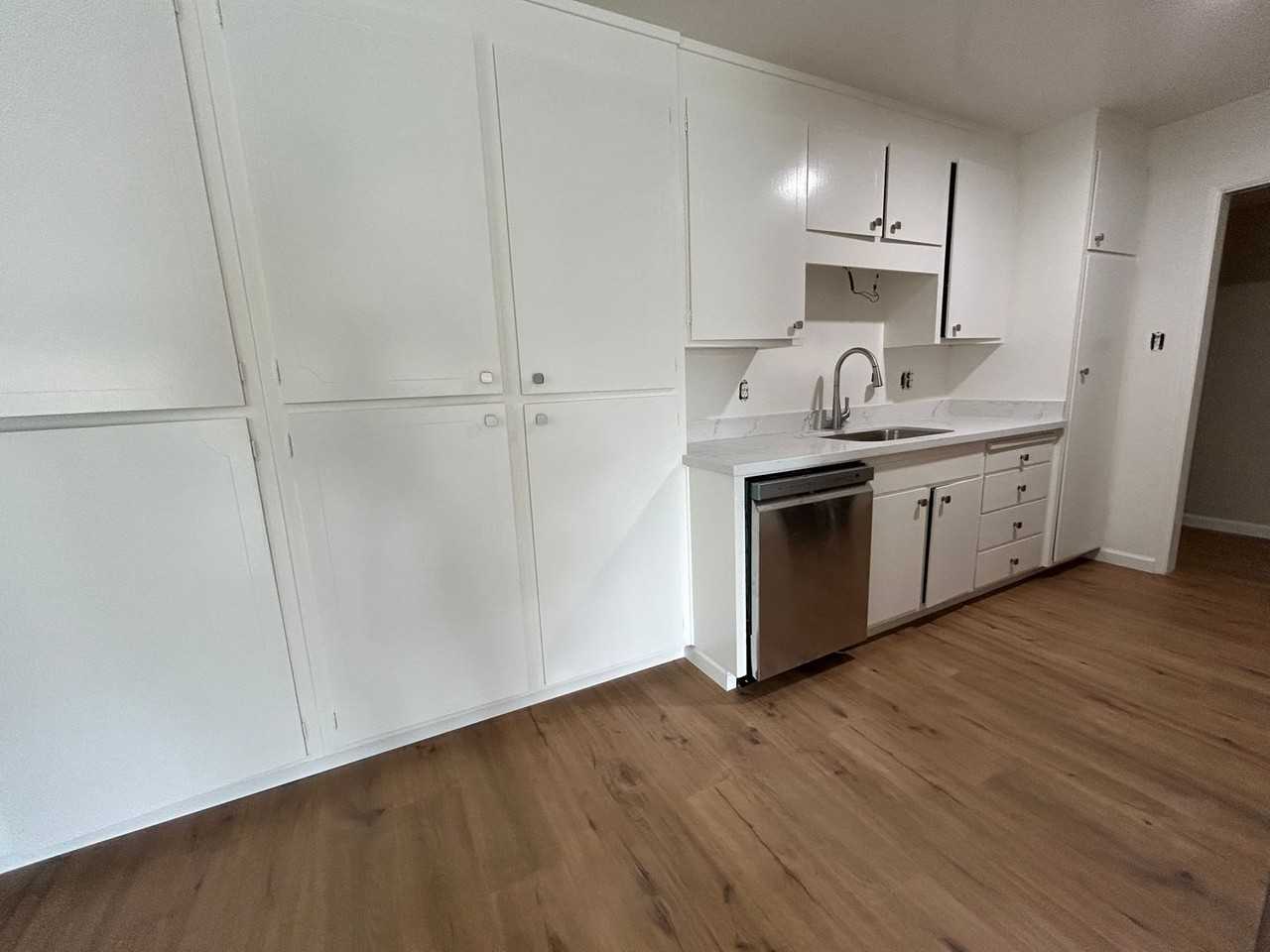21 Willow Rd #18 - Photo 4 of 27