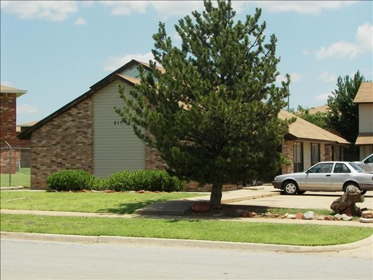 221 Bull Run Apartments in Norman, OK 73071 Zumper