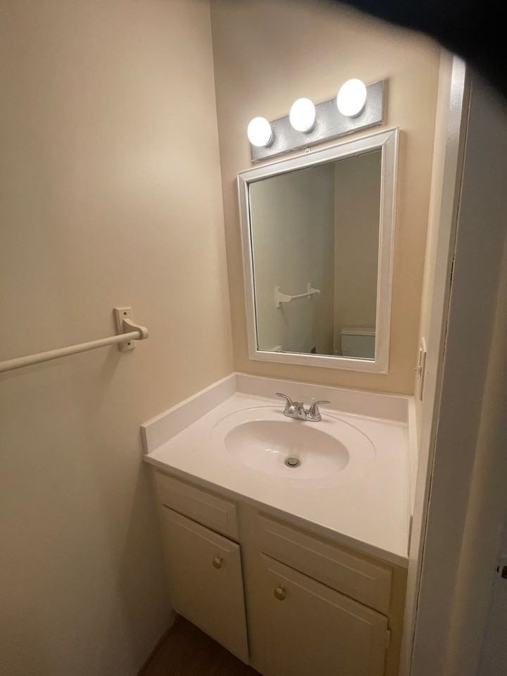 913 40th St Nw - Photo 6 of 16
