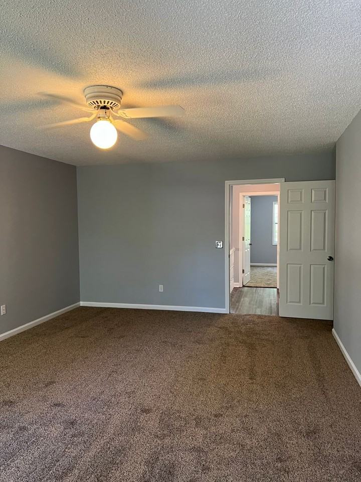 113 Pineridge Dr - Photo 4 of 14