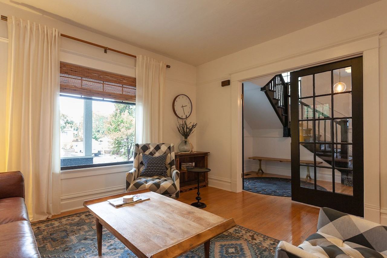 1214 Laughlin St - Photo 4 of 26