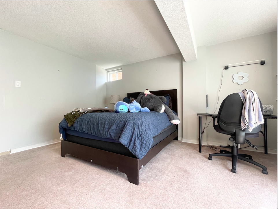 21 Gaines Avenue, Dundas, Ontario - Photo 2 of 15