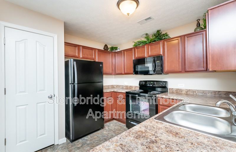 201 Stonebench Cir - Photo 6 of 43