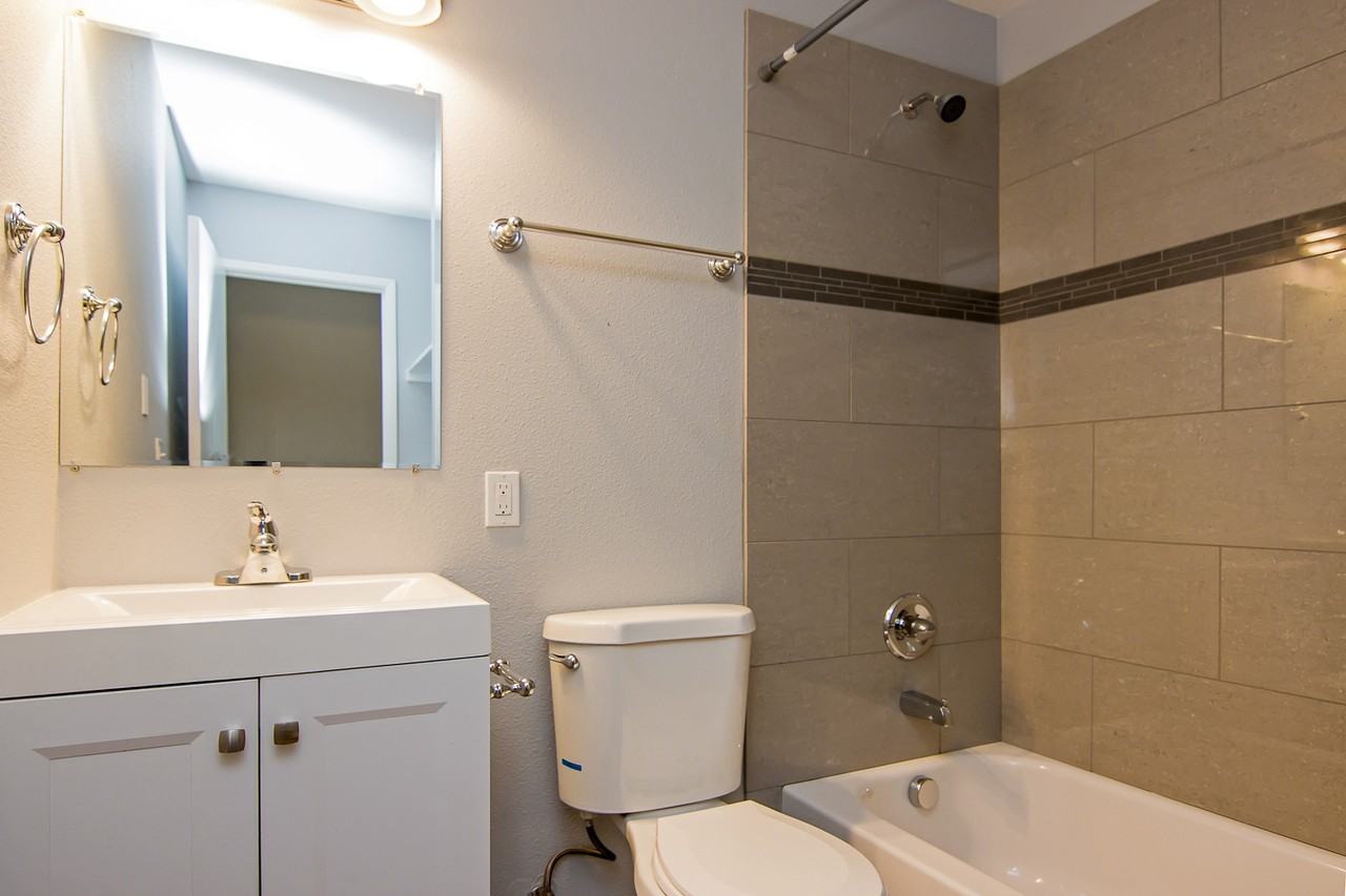 2720 SW Spring Garden St. - Photo 6 of 14