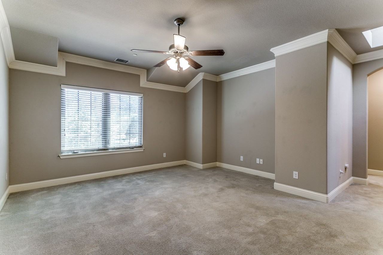 809 Milton Way - Photo 7 of 12