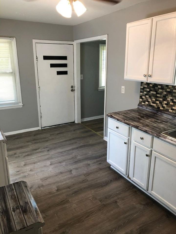 4626 N 50th St - Photo 3 of 12