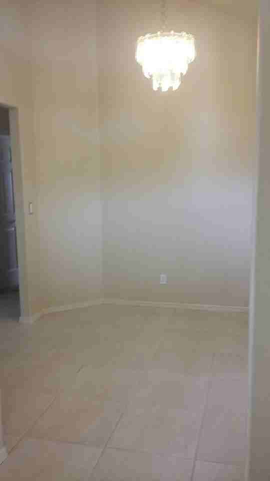 205 Bay Club Dr - Photo 3 of 14