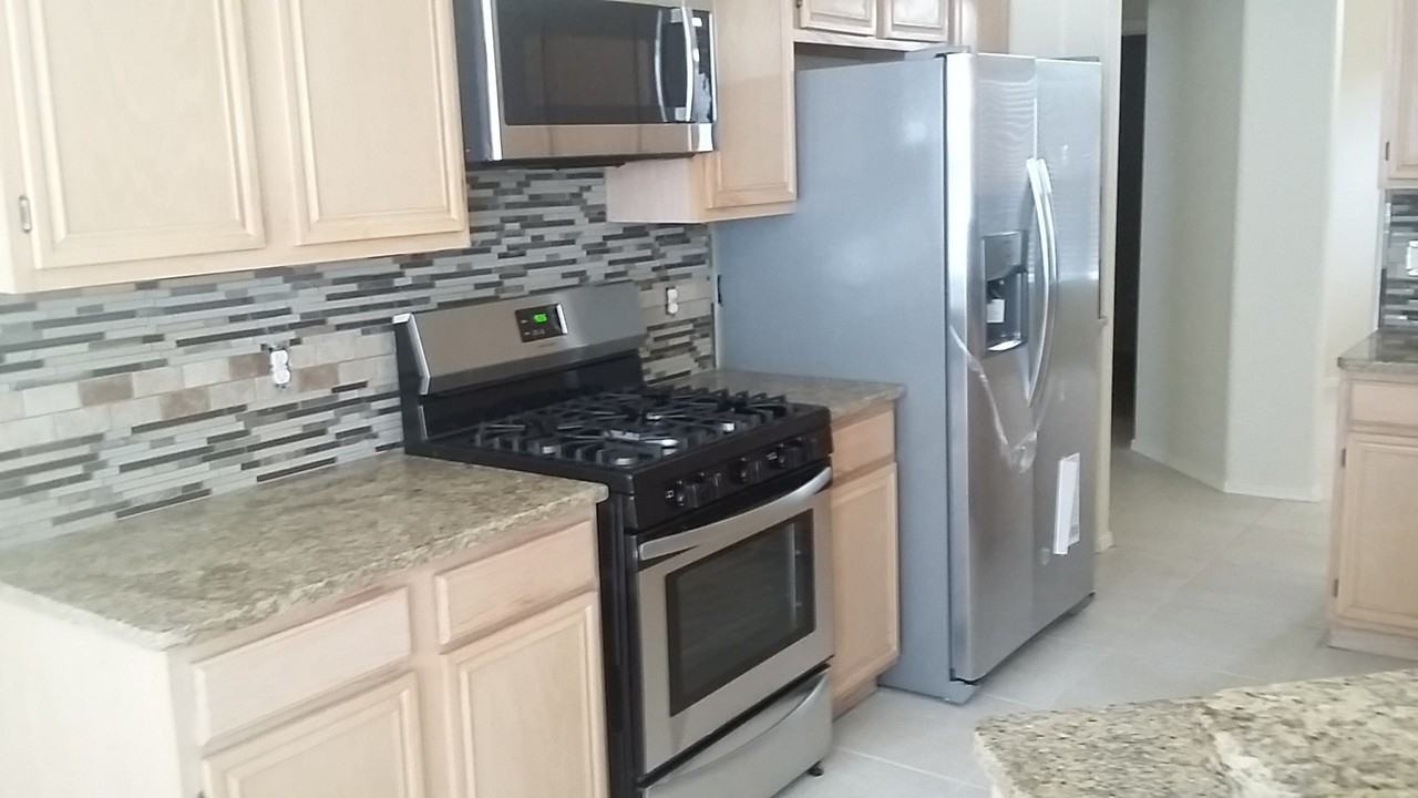 205 Bay Club Dr - Photo 6 of 14