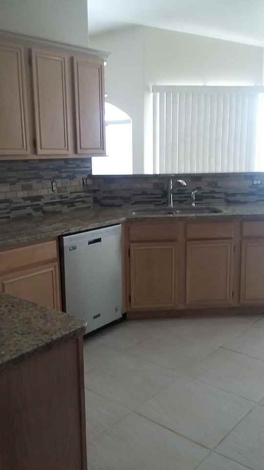 205 Bay Club Dr - Photo 7 of 14