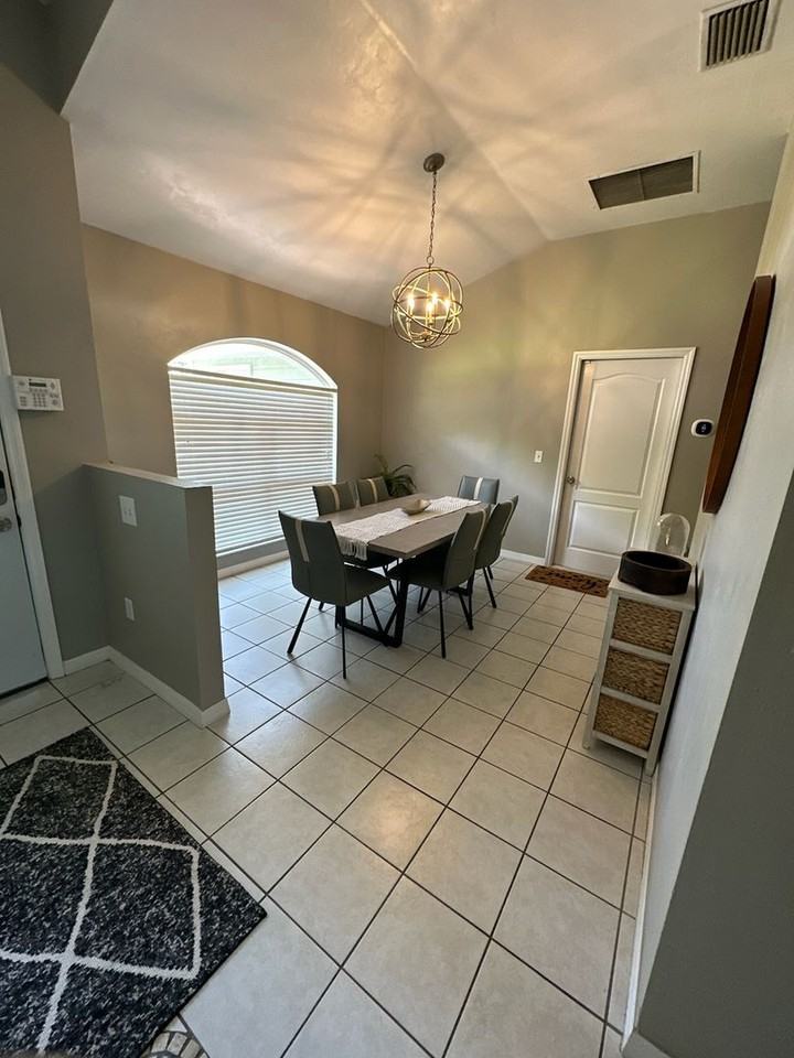 2253 Sw 41st Ln - Photo 3 of 16