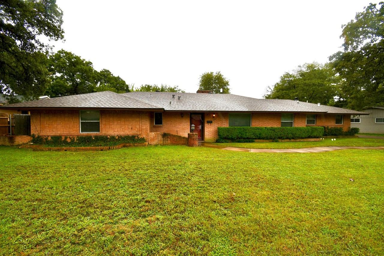 120 E Highland Dr - Photo 3 of 17