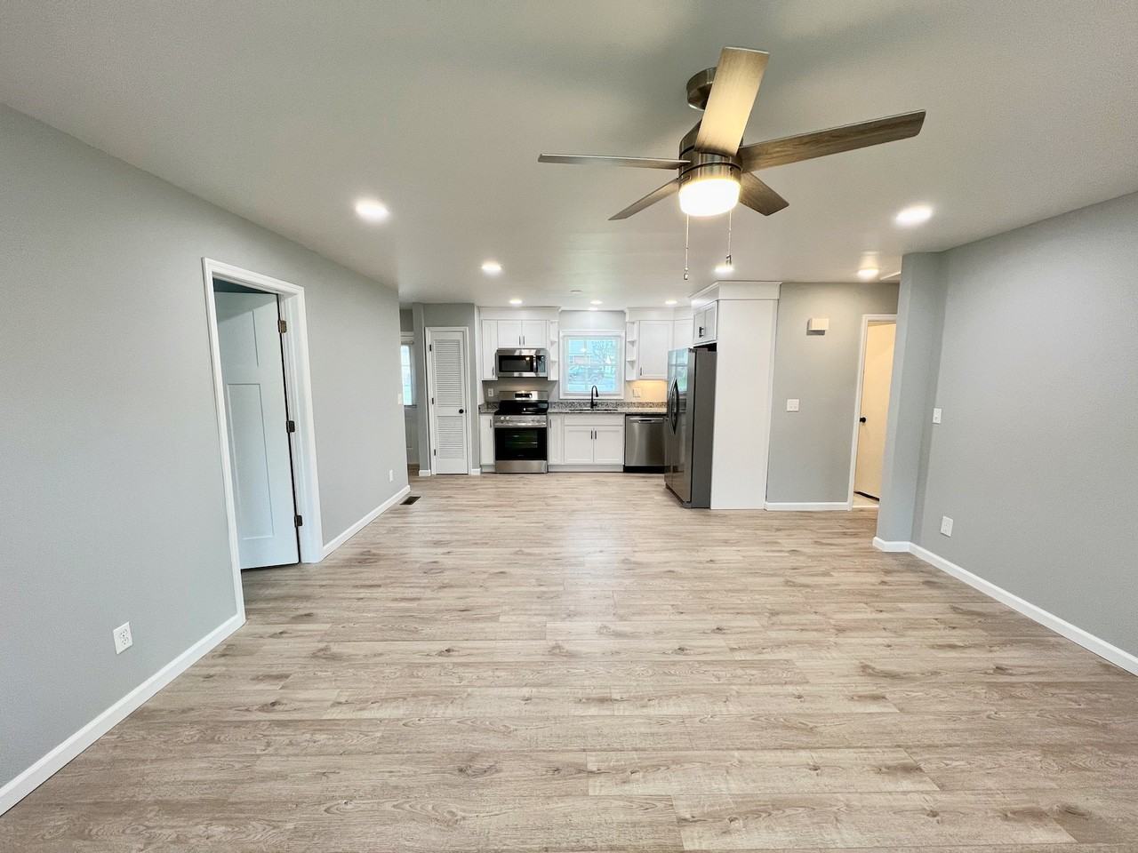 301 N East St #NA - Photo 2 of 20