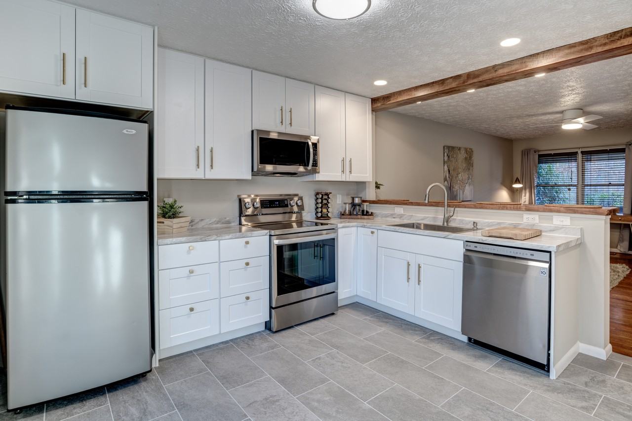 203 Buck Cove Terrace #203 - Photo 3 of 19