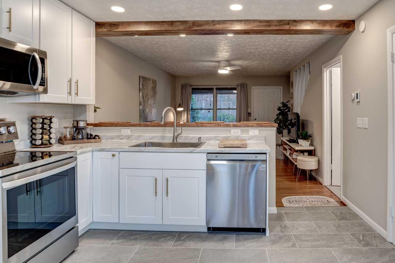 203 Buck Cove Terrace #203 - Photo 4 of 19