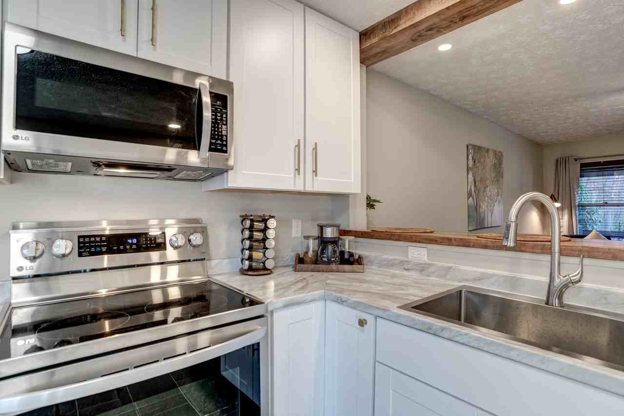 203 Buck Cove Terrace #203 - Photo 5 of 19