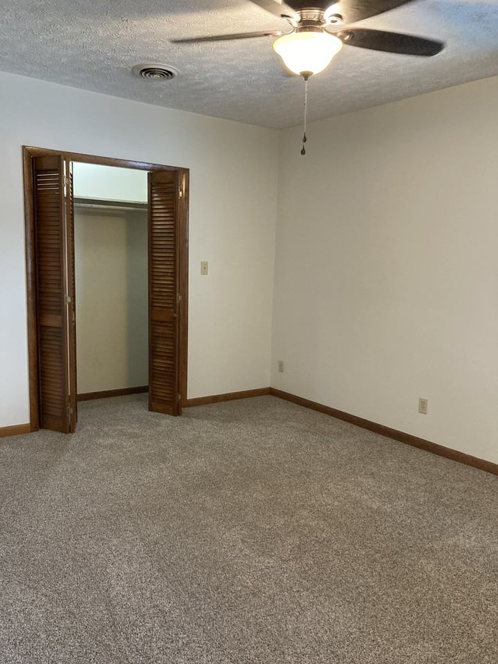 258 Blue Spruce Lane #201 - Photo 7 of 8