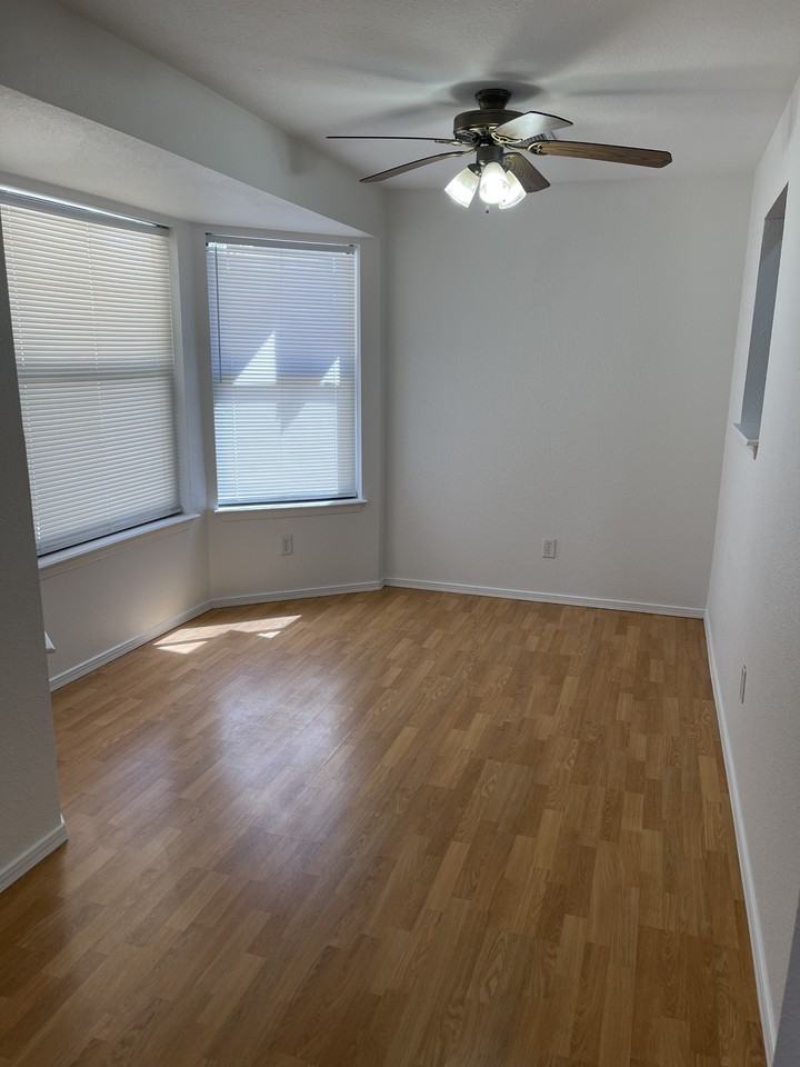 4956 Beryl St #NA - Photo 4 of 13