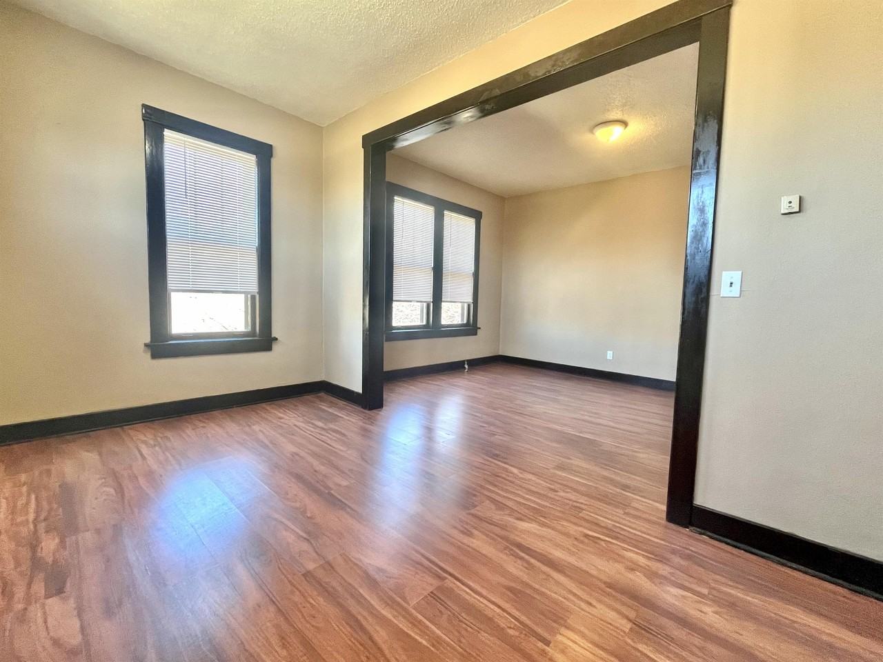 325 E Washington St #9 - Photo 6 of 11