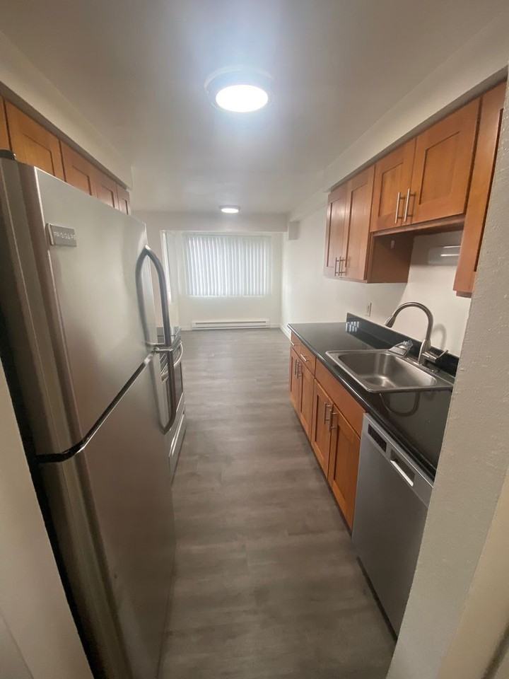 Elliott View Apartments - Photo 6 of 32