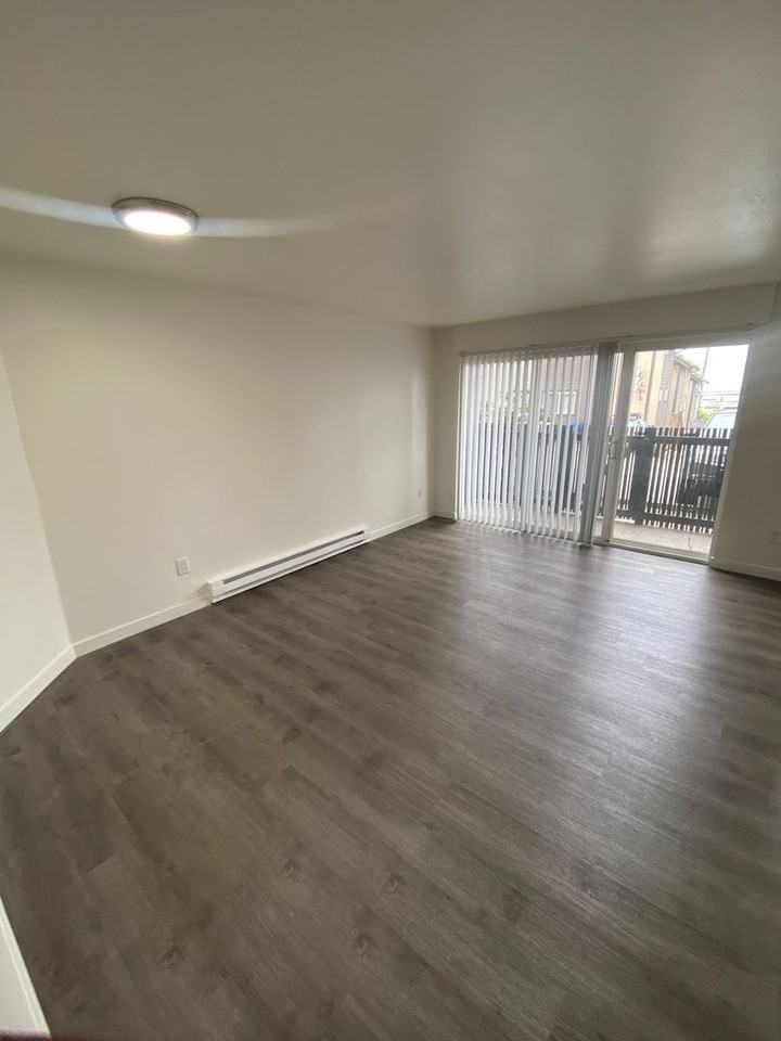 Elliott View Apartments - Photo 7 of 32