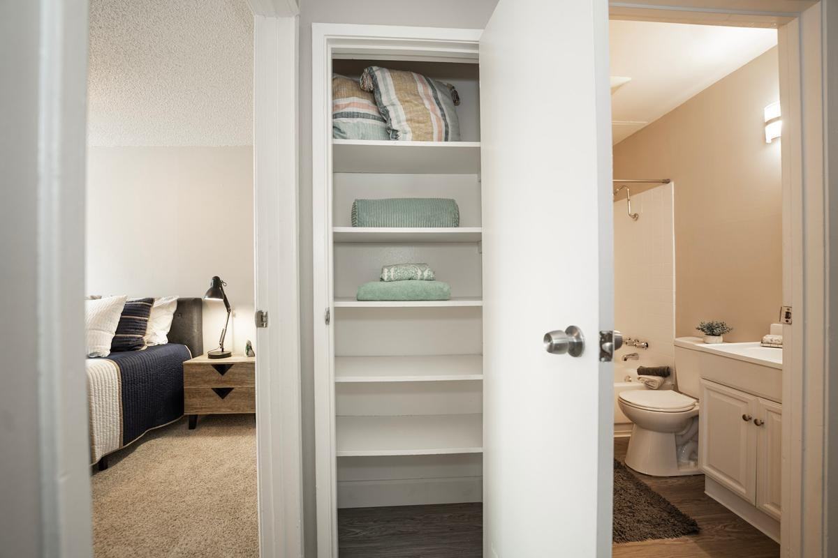 522 1/2 W K St - Photo 3 of 40