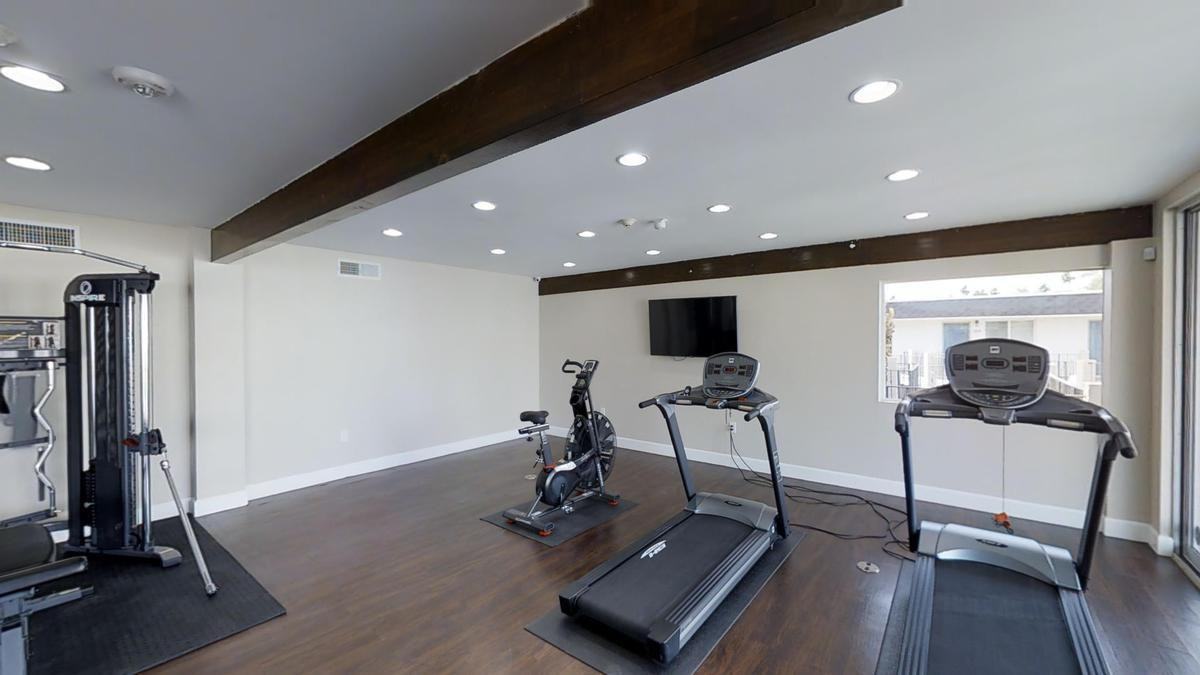 3101 N 32nd St - Photo 7 of 47