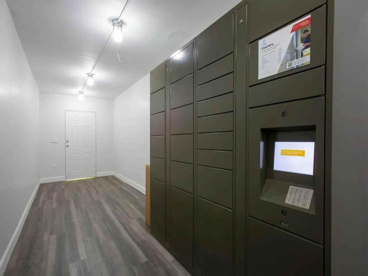 3101 N 32nd St - Photo 5 of 47