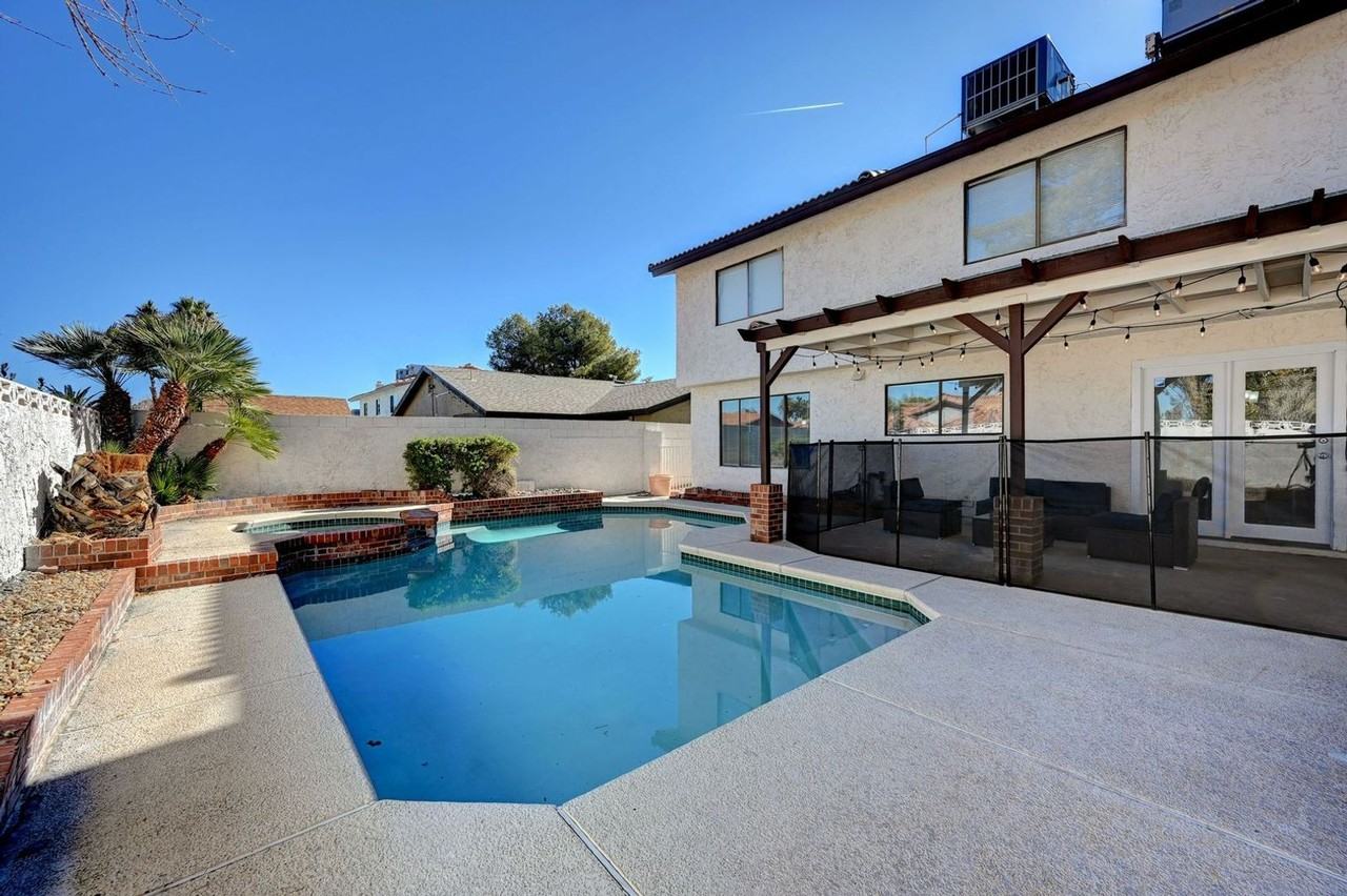 2247 Marlboro Dr