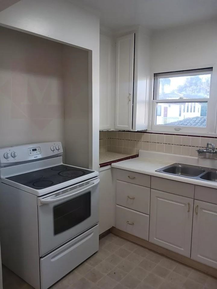 133 Chapala St #1 - Photo 3 of 7