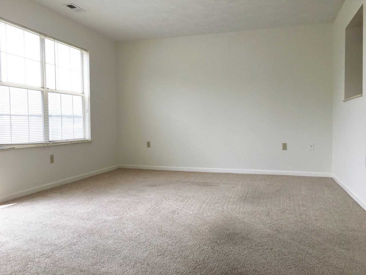 1716 William Blount Dr - Photo 3 of 11