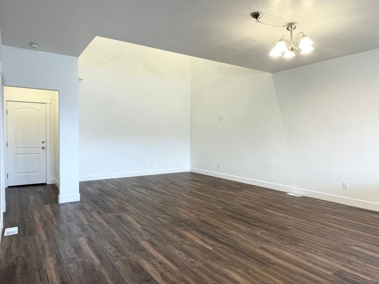 3977 W 1650 N - Photo 4 of 32