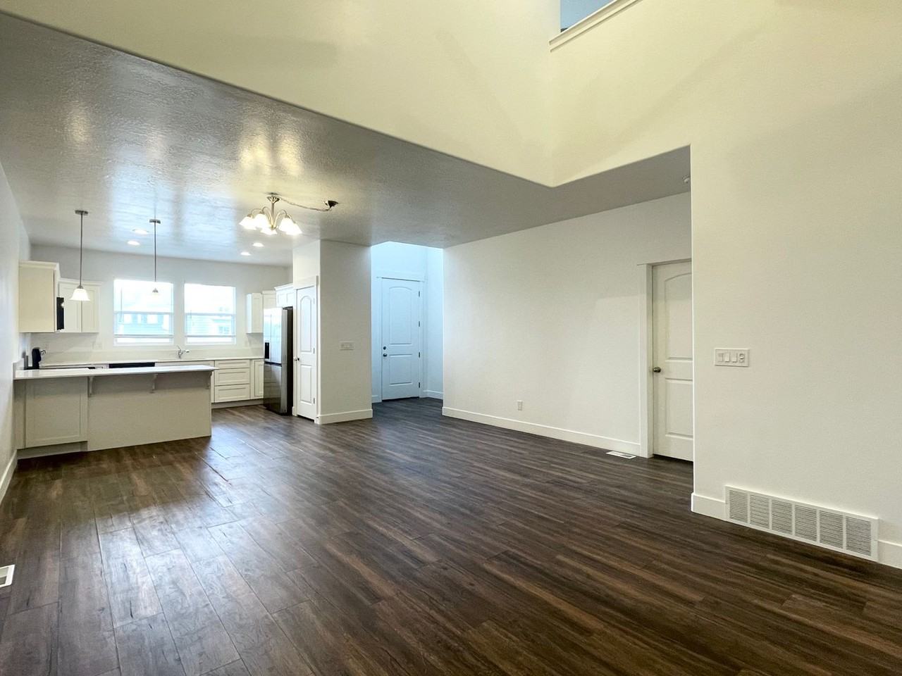 3977 W 1650 N - Photo 7 of 32