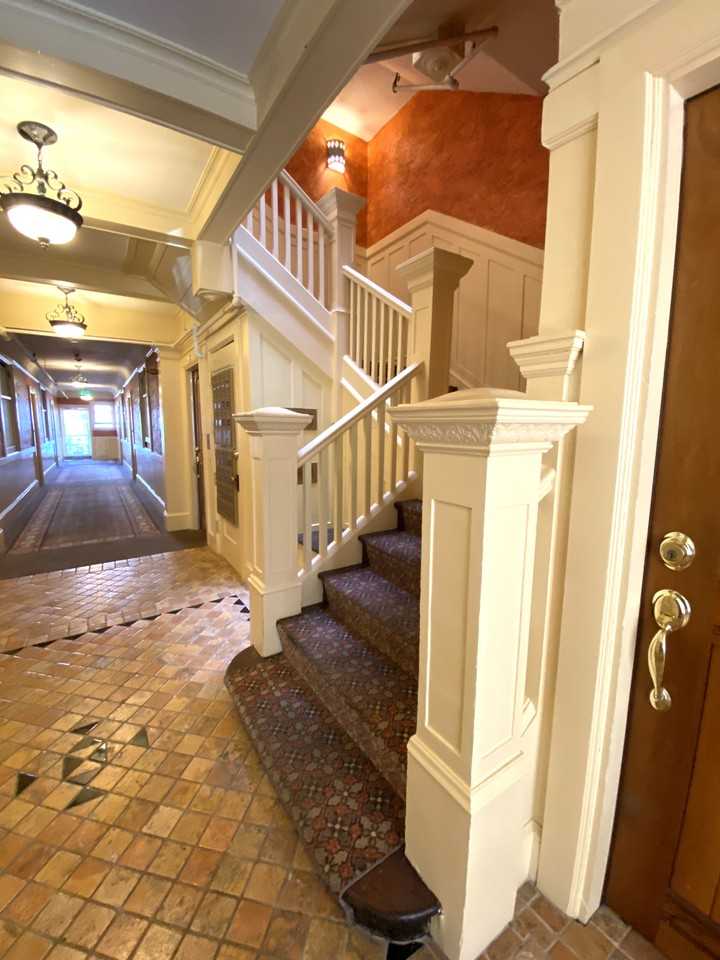 524 Georgia St #104 - Photo 6 of 21