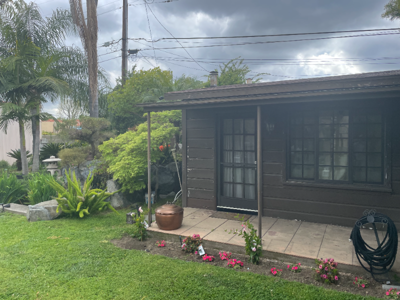 141 Sycamore Dr - Photo 2 of 9