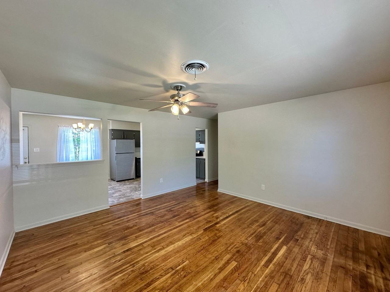 205 Margaret Lee St - Photo 3 of 23