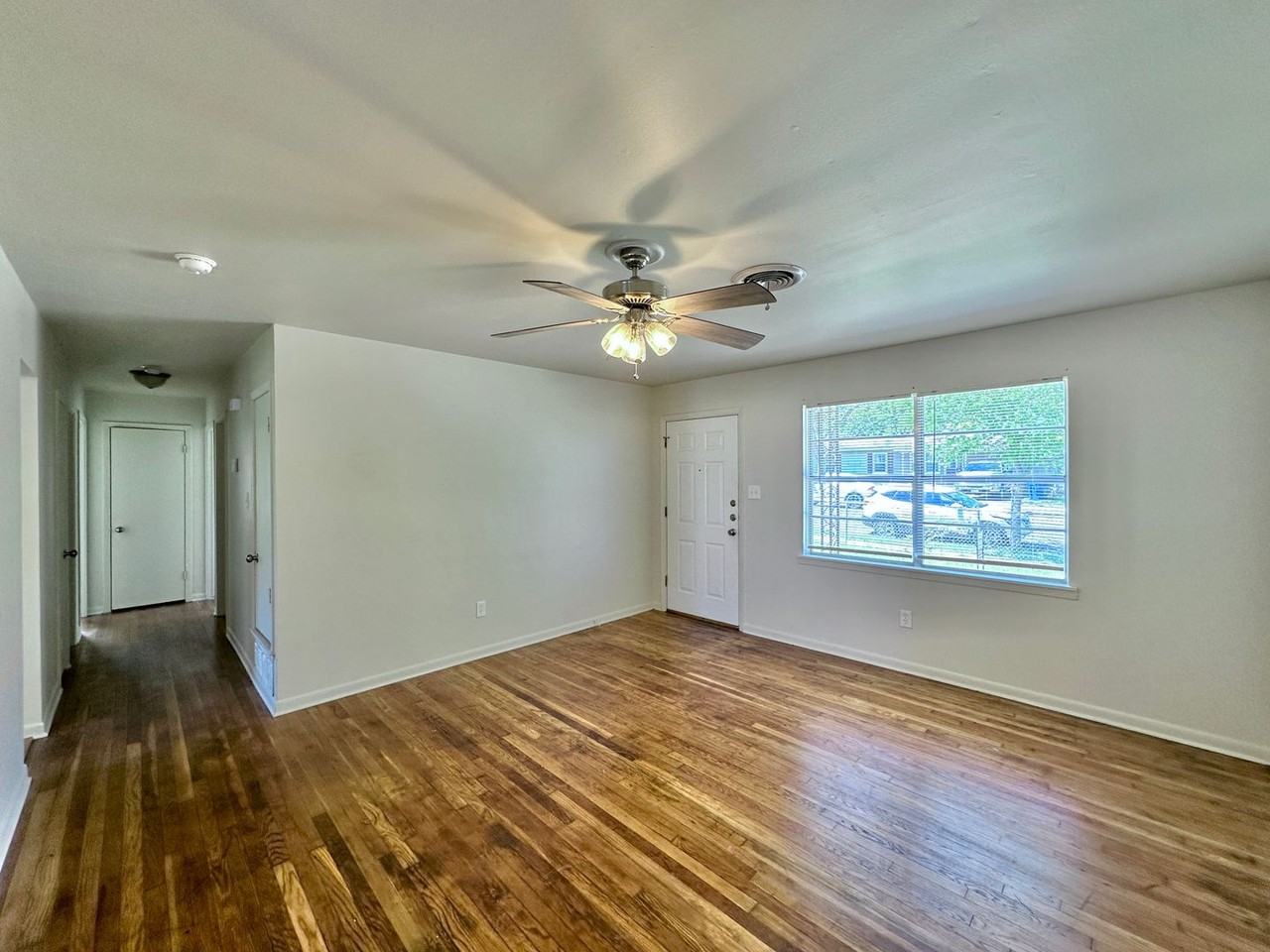 205 Margaret Lee St - Photo 4 of 23