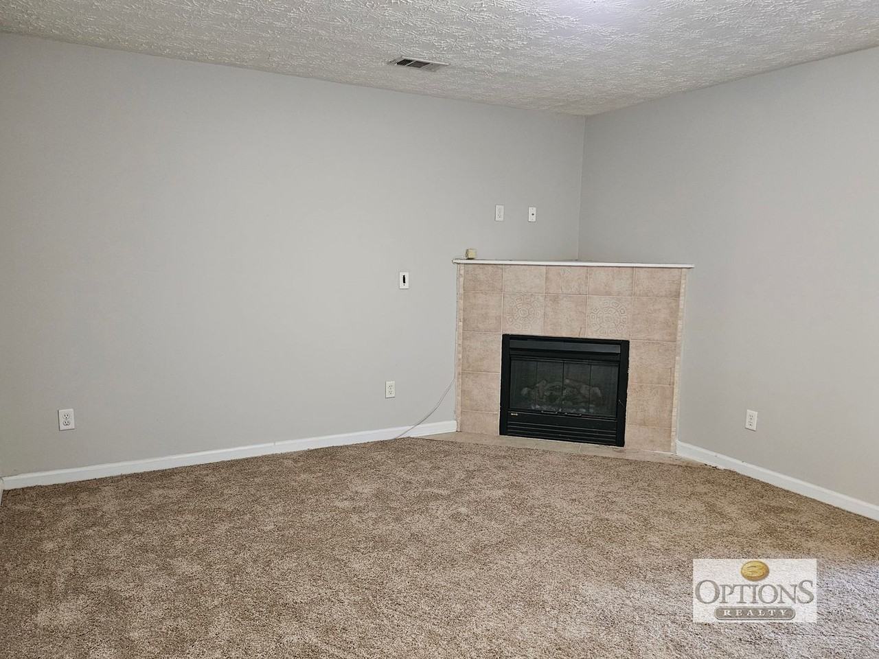 752 Georgetown Ct - Photo 5 of 28