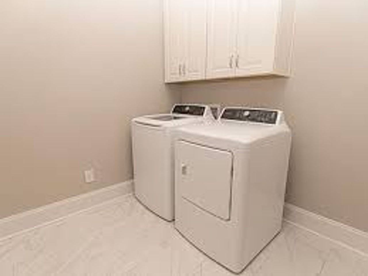 441 Sanders St #4 - Photo 6 of 6